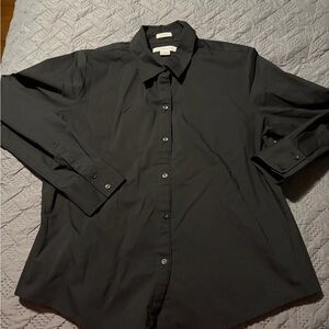 Liz Claiborne Women’s Black Casual Button Down Shirt